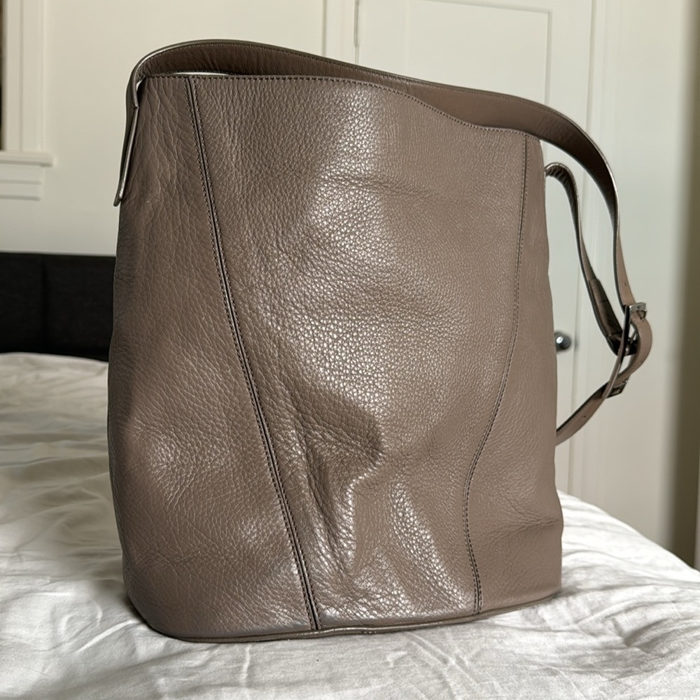 VINCE SHOULDER BAG